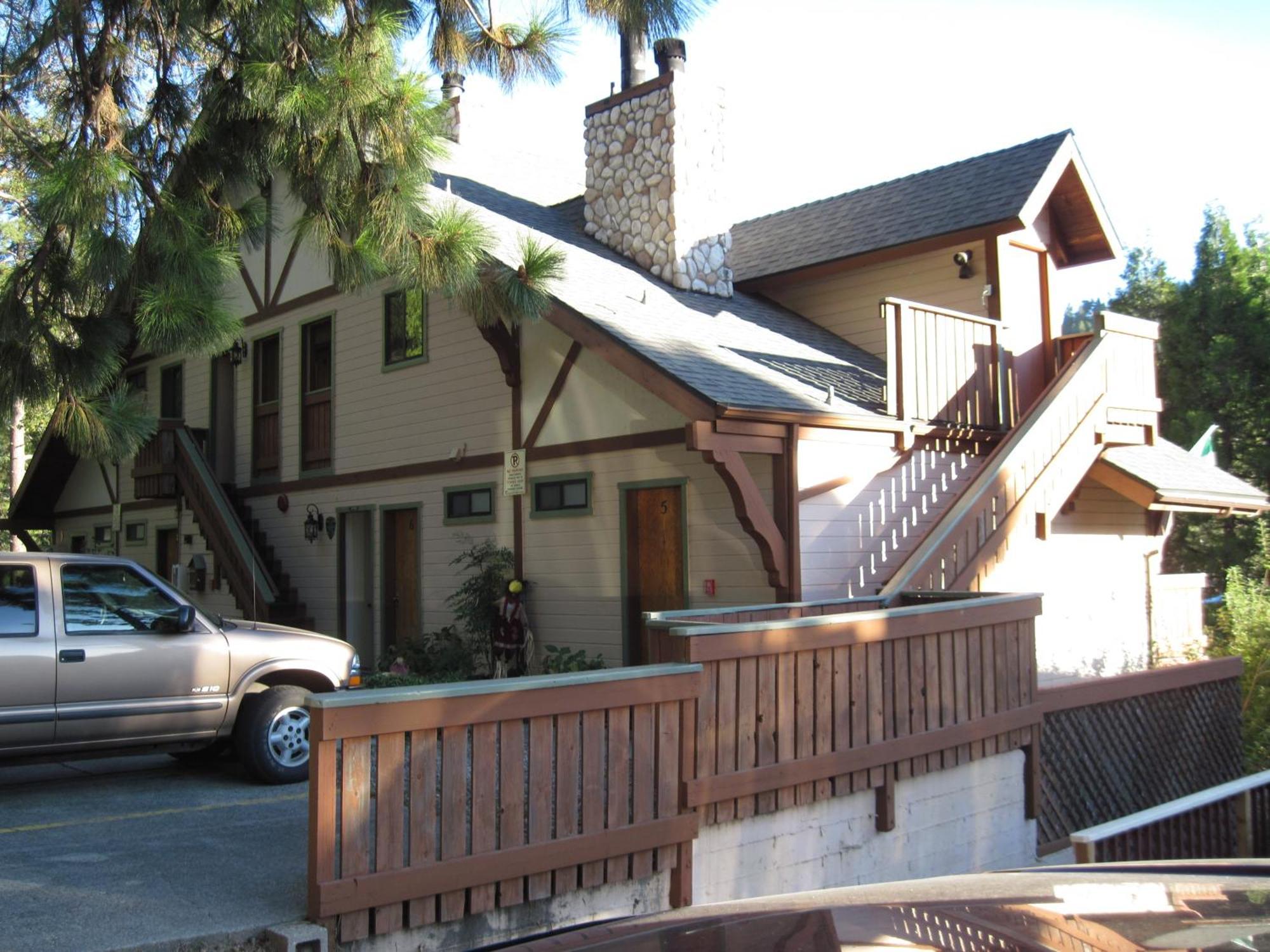 The North Shore Inn Crestline Exterior photo