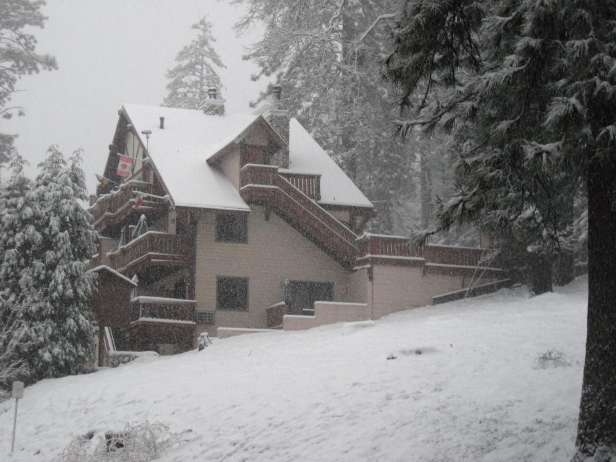 The North Shore Inn Crestline Exterior photo