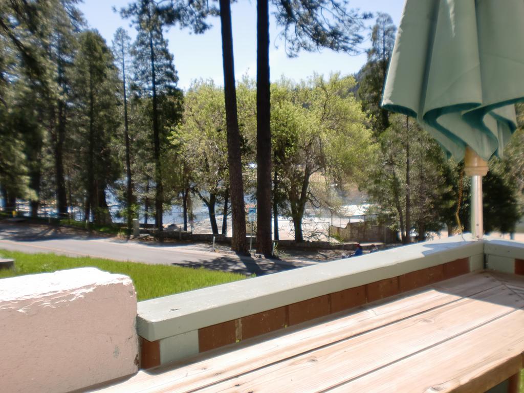 The North Shore Inn Crestline Exterior photo
