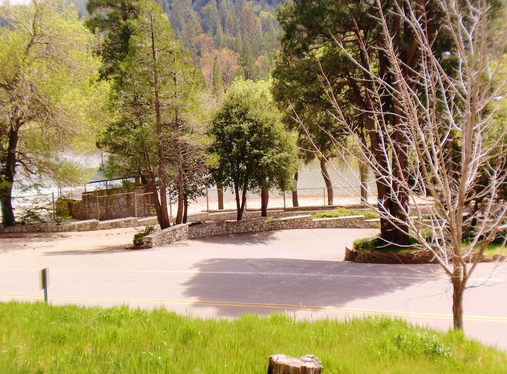 The North Shore Inn Crestline Exterior photo